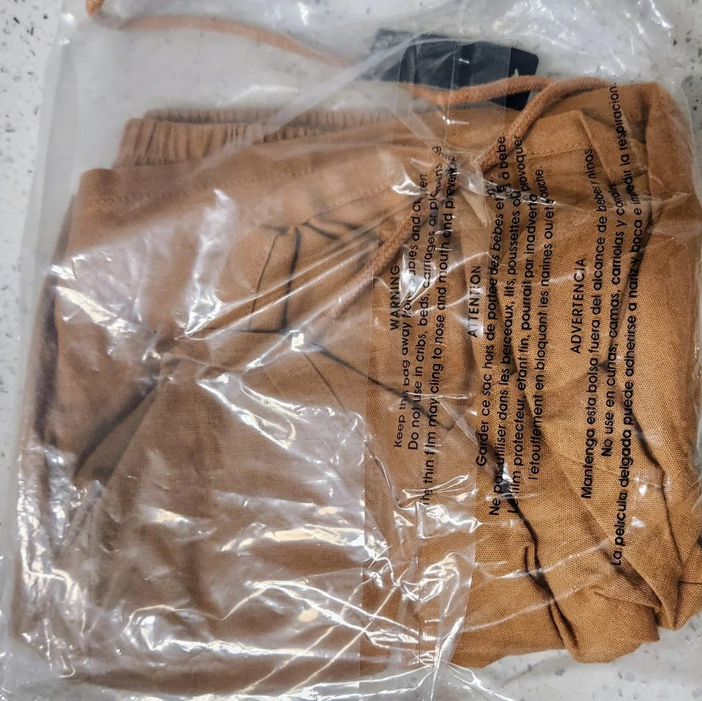 Torrid 5 Inch Pull-On Stretch Linen Mid-Rise Short - Tan‎ - Medium - Picture 7 of 7